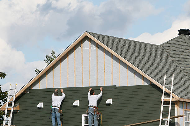 Professional Siding technician working in Swannanoa, NC